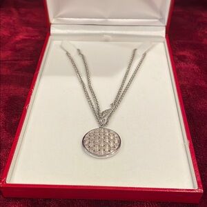 Elegant Silver Pendant Necklace